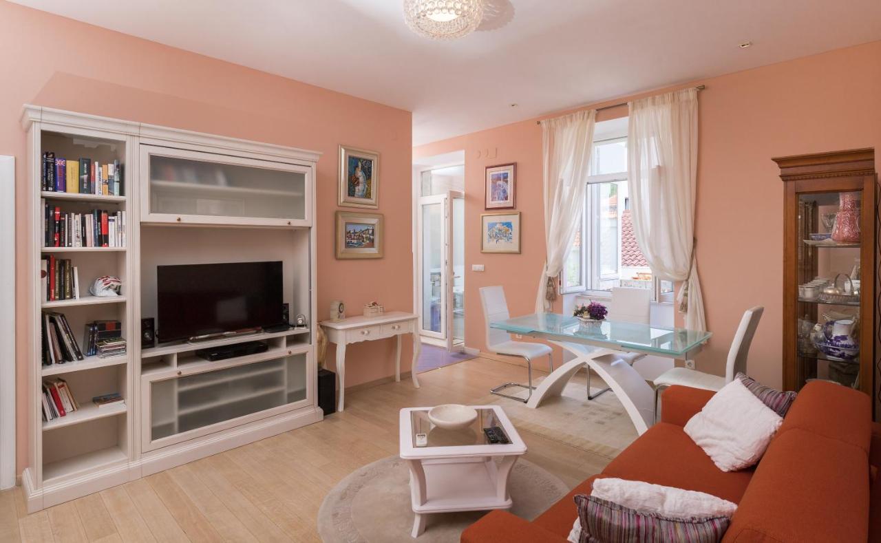 Apartment Van Gogh *