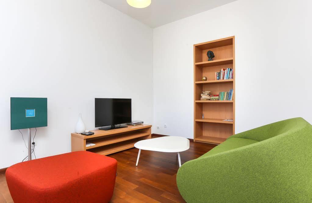 Van Gogh Apartment